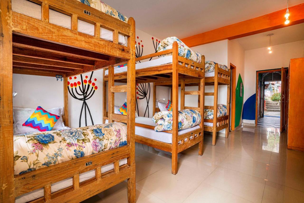 Flyaway Hostel Мак-Леод-Гейндж Экстерьер фото